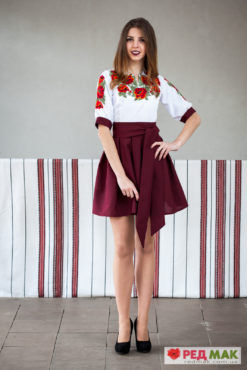 Бордове вишите пляття з червоними маками