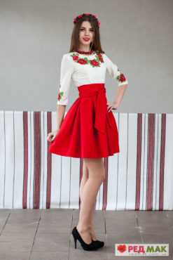 Червоне плаття з кишенями