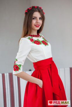 Червоне плаття з кишенями