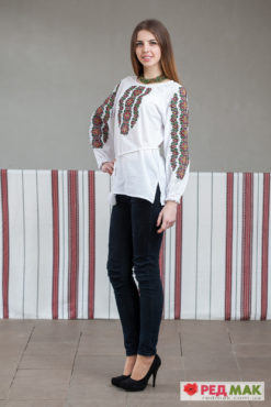 Біла сорочка на довгий рукав з барвистим геометричним візерунком