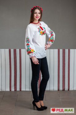 Біла підліткова сорочка з різнокольоровими квітами 