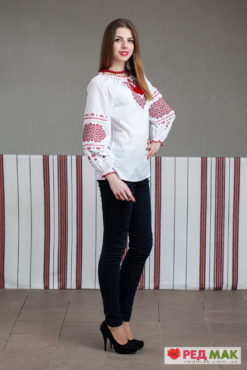Біла підліткова сорочка з червони орнаментом