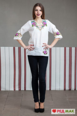 Біла сорочка з фіолетовою квітково-геометричною вишивкою "Трояндовий сад"