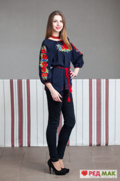 Синя сорочка з маками