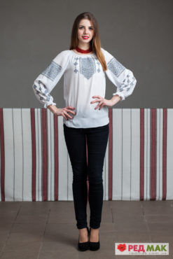 Біла шифонова сорочка з сірою вишивкою